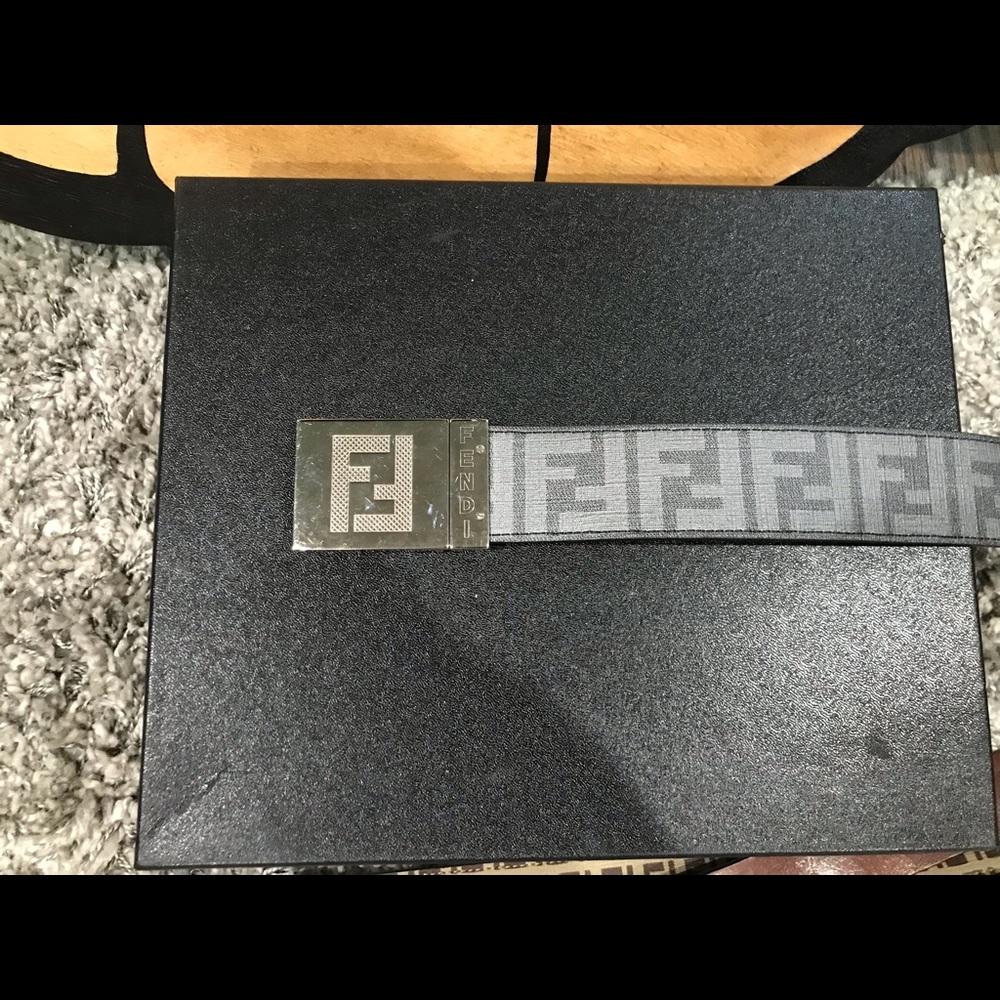 Men’s Fendi belt